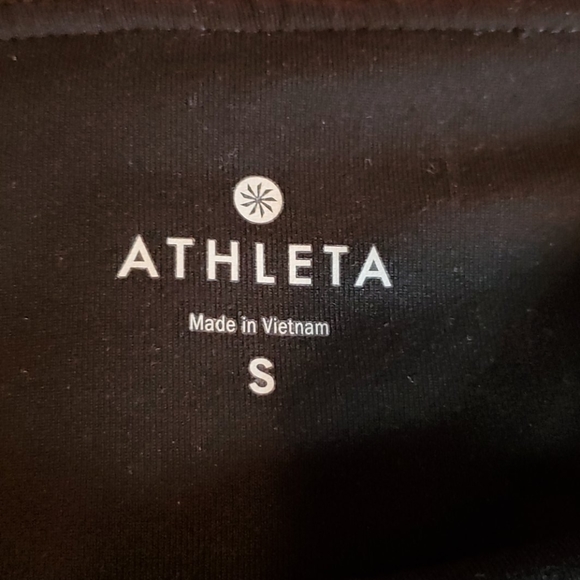Athleta black & white patterned kapri leggings - Picture 7 of 9